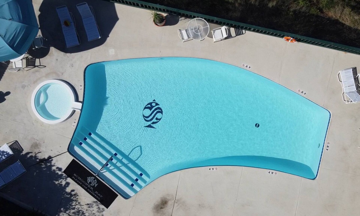 Estate Altona Condo | 2 Bedroom Schooner Bay Condo with Pools, AC, Generator & Close to the Beach