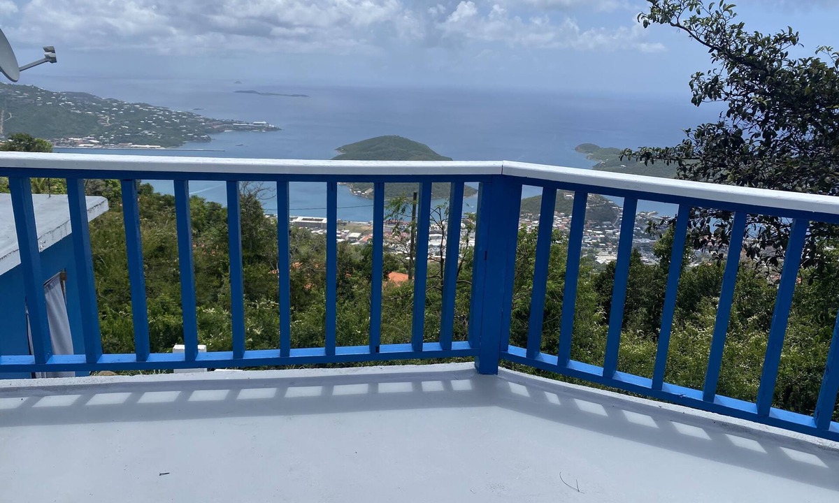 Estate Solberg House | 2 bedrooms 2 baths home on the cool Northside of St Thomas with ocean view.