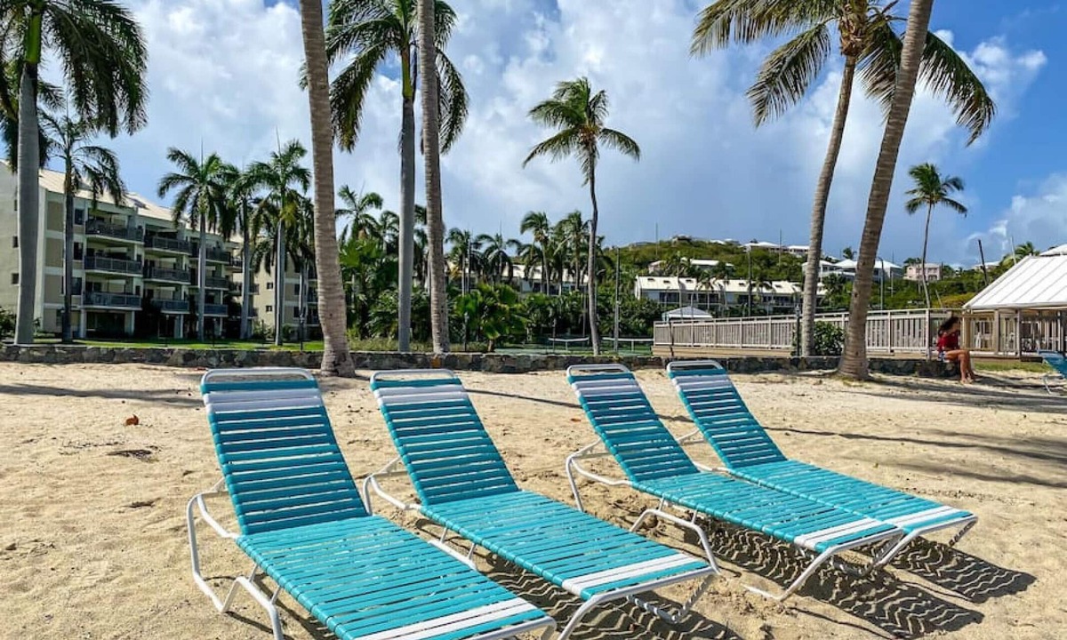 Nazareth Condo | 2BR Just steps away from the beach and pool and 5 min. drive to Red Hook!
