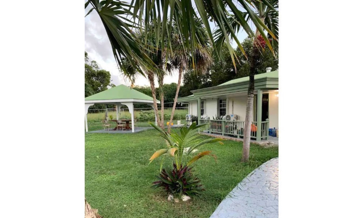 Estate Work and Rest House | 3 Green Diamond