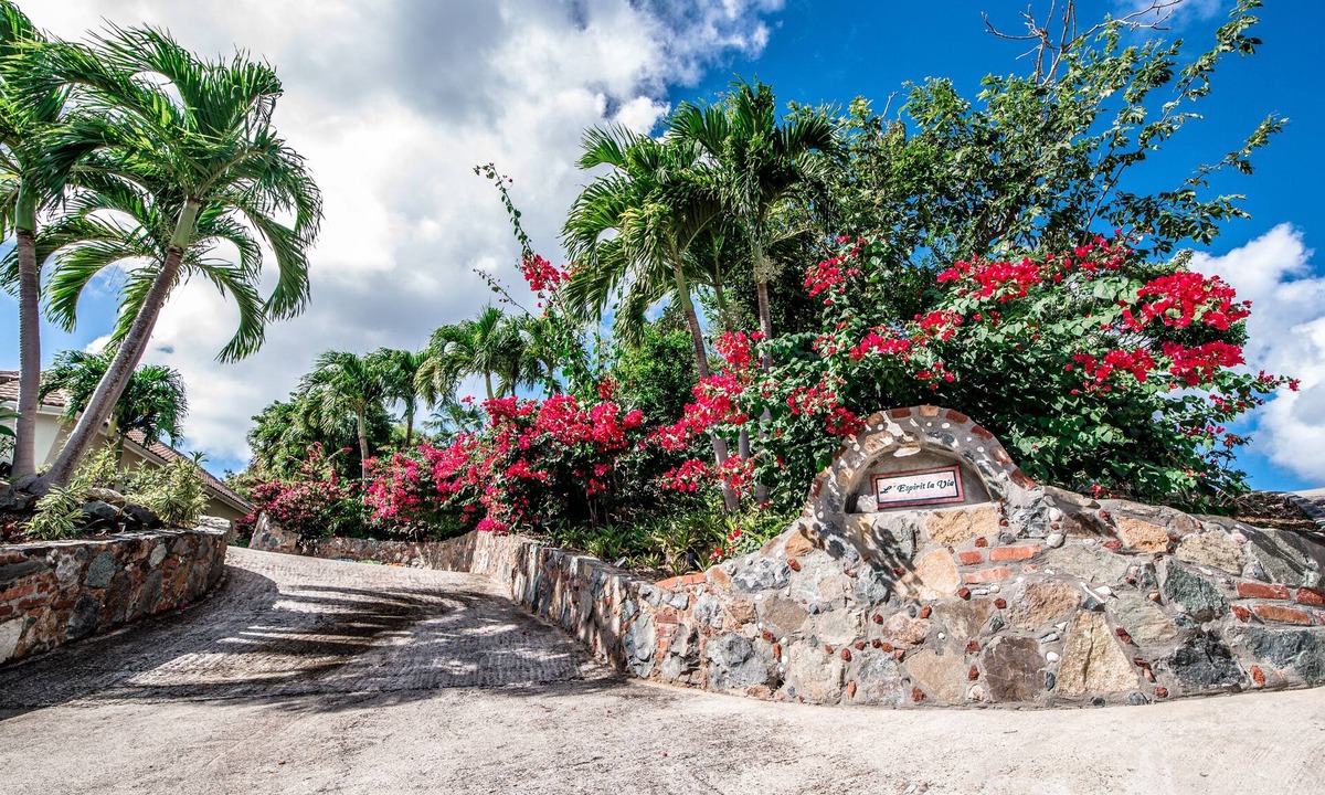 Point Rendezvous Villa | 4 King Suites! South Shore Views! 24/7 Concierge Service! Cruz Bay 5 Min Drive!
