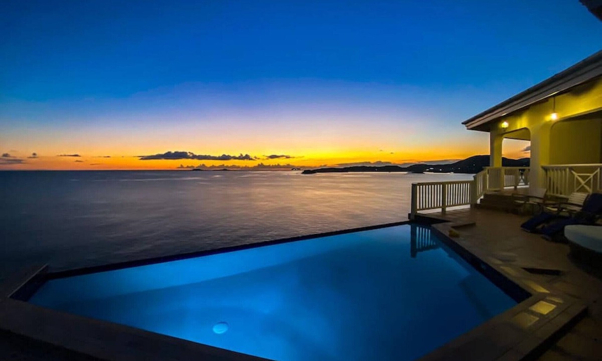 Nazareth Villa | 6br Oceanfront! AMAZING views, 5 beaches wi/in a mile!