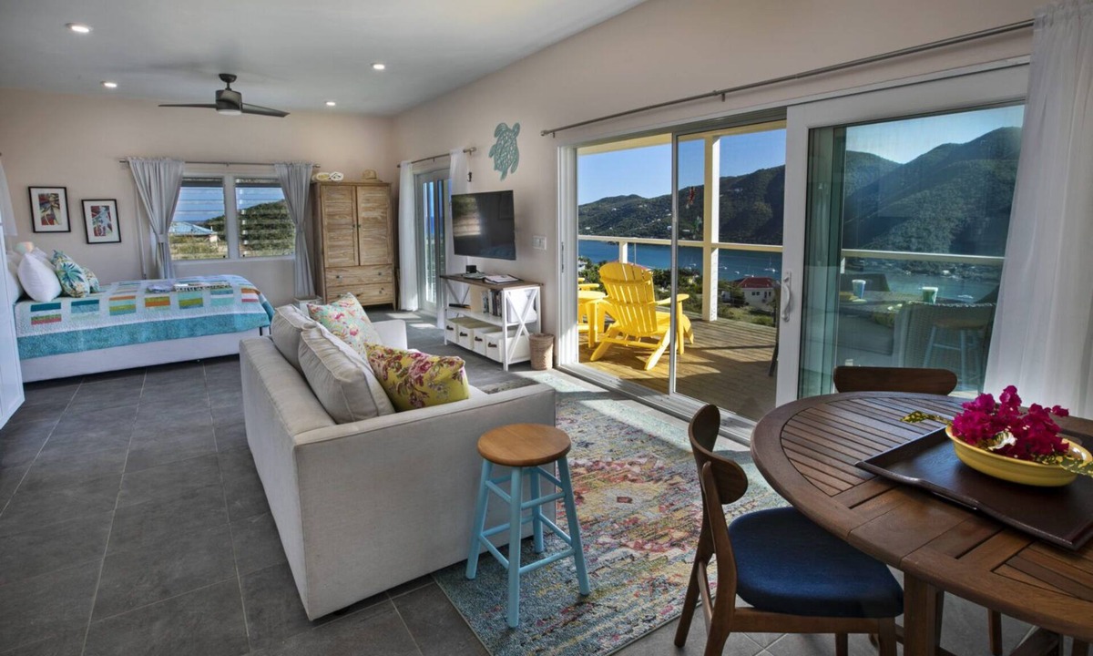 Estate Carolina Apartment | A Love and Beyond | Sunset