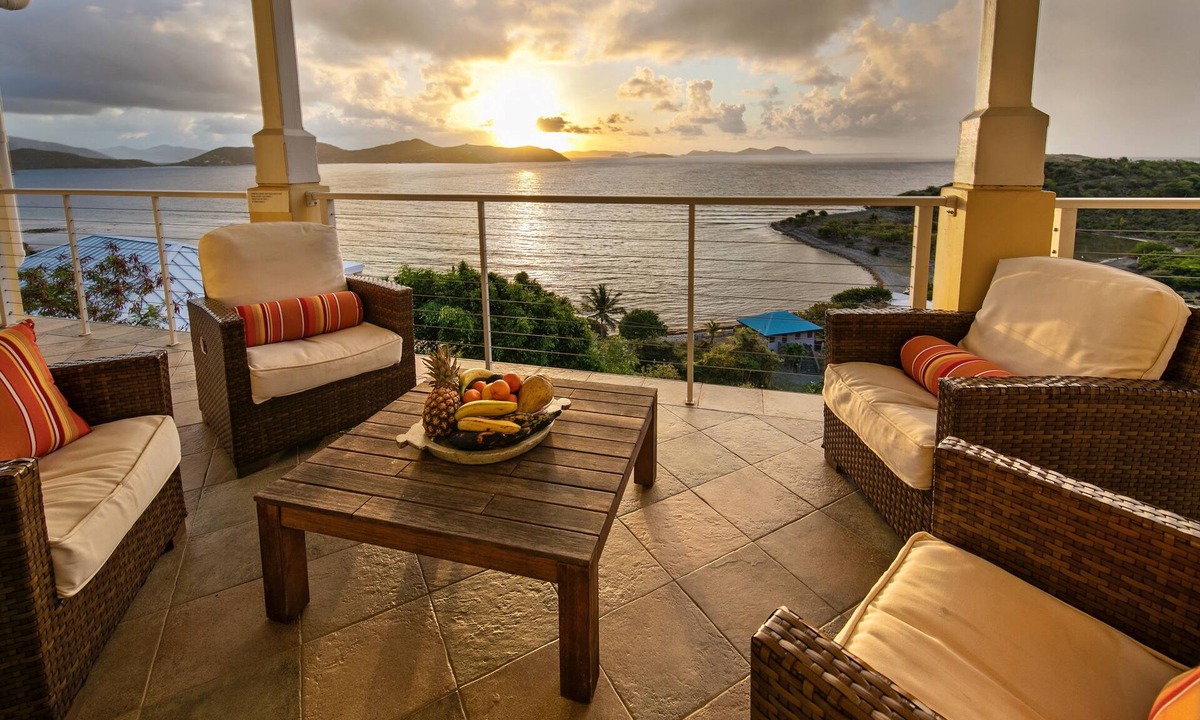 Estate Hard Labor Villa | Ada by the Sea ~ 4 bed/bath, sleeps 8, pool + solar!