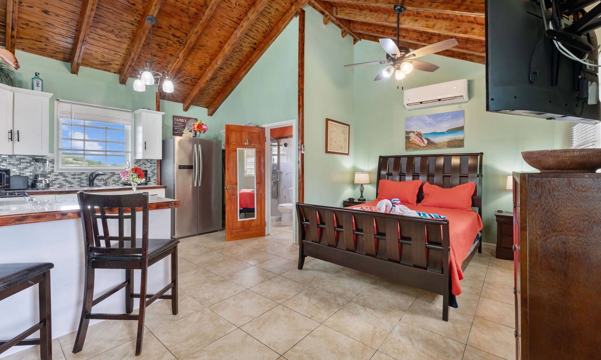 Anna's Retreat Apartment | Annas Retreat Studio Near Harbor & Beaches