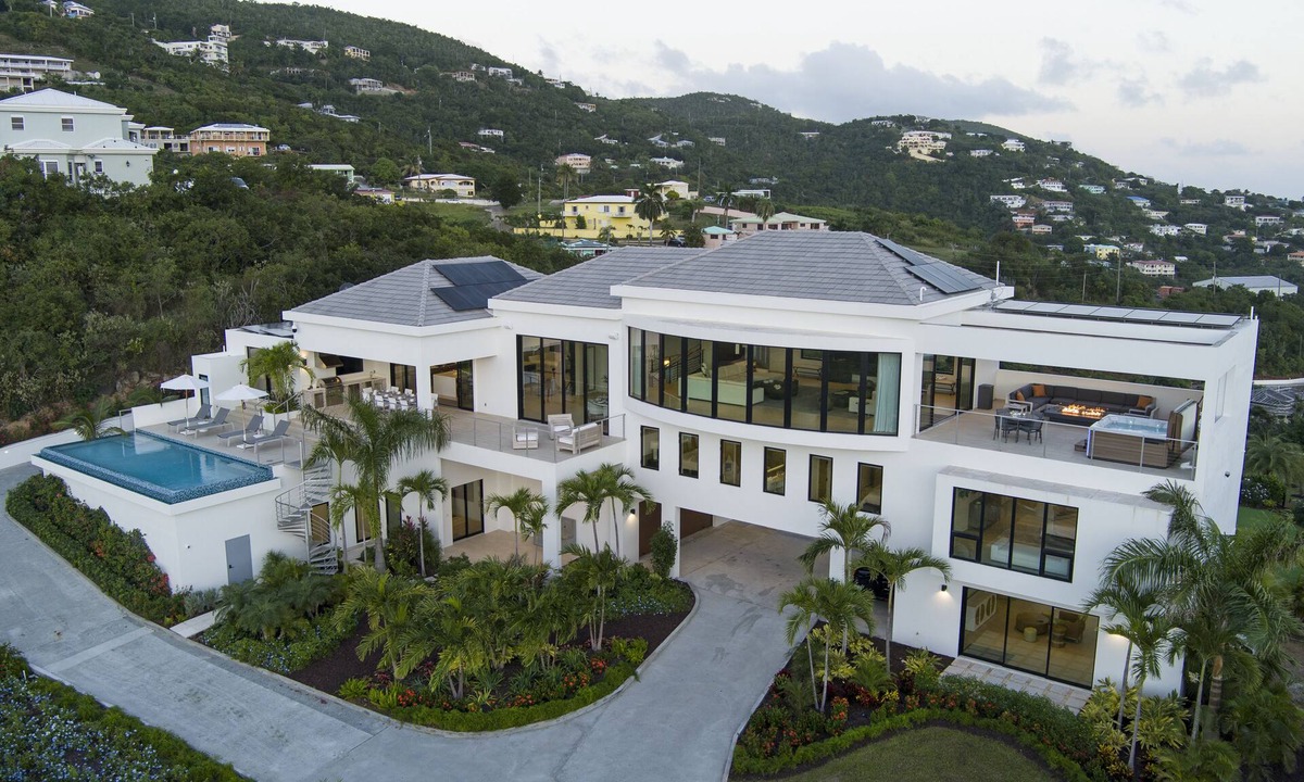 Estate Bakkero Villa | Bakkero Villa - A brand new luxury villa in the heart of St. Thomas