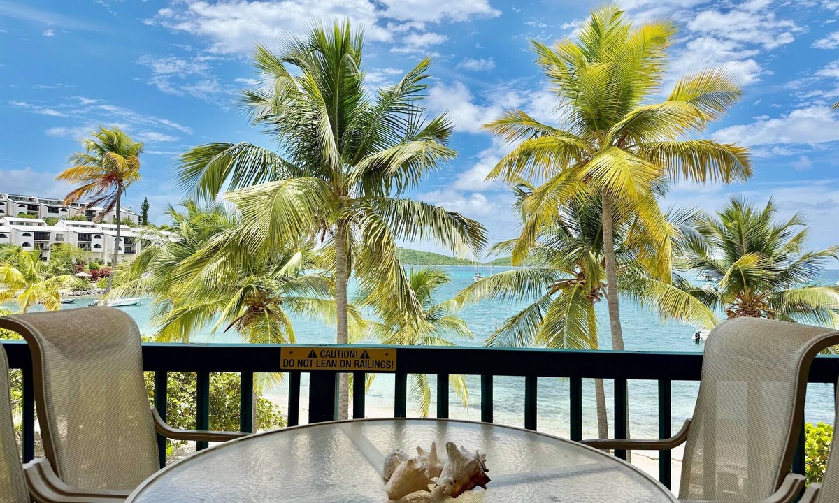 Nazareth Condo | Beachfront 2brms, Pool, Ocean Views, Restaurants