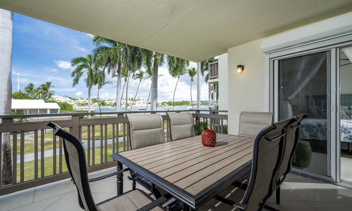 Nazareth Condo | Beachfront, Ocean Views, 2 bed, Poolside, Gym
