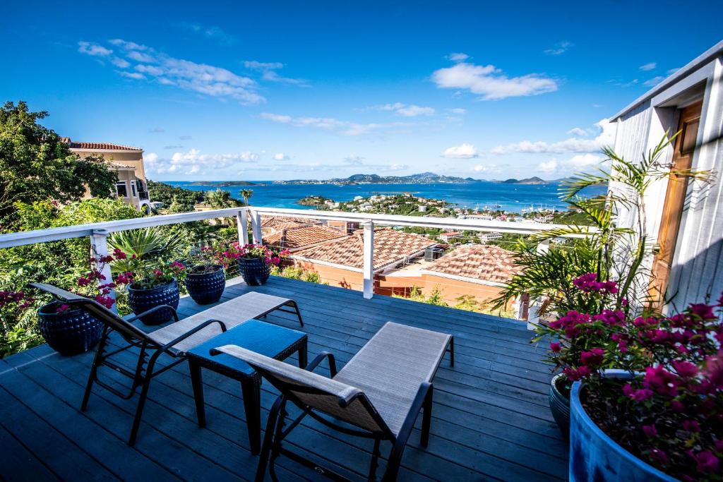 Estate Enighed Apartment | Beautiful Honeymoon Suite at Sunset Serenade