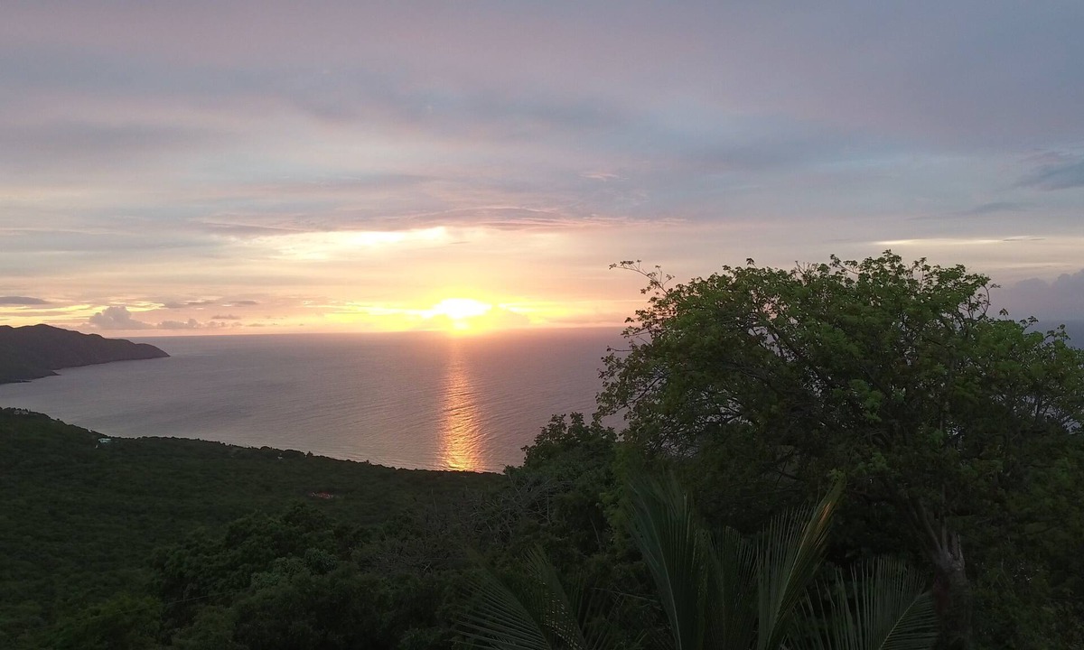 Estate Belvedere Cottage | Beautiful mountain top cottage with a gorgeous view of the Caribbean Sea