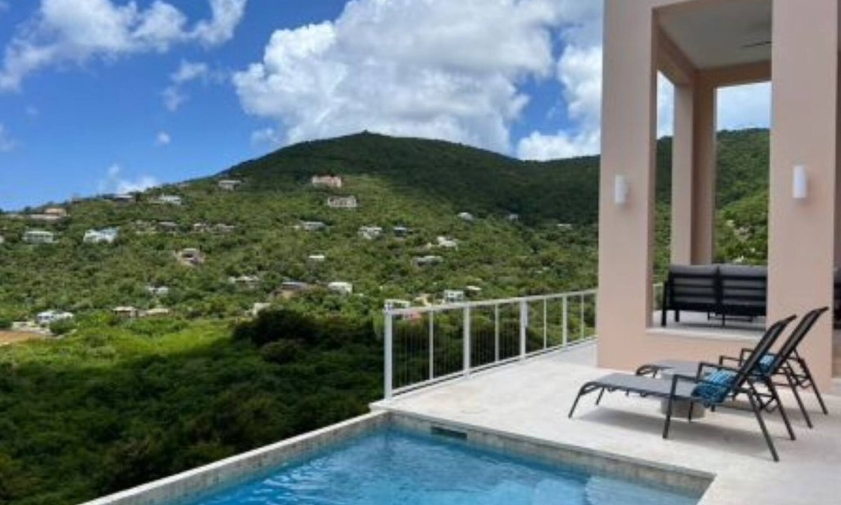 Fish Bay Villa | Brand New! Cocoa Reef. Available for bookings now! Incredible 3BDR luxury villa.