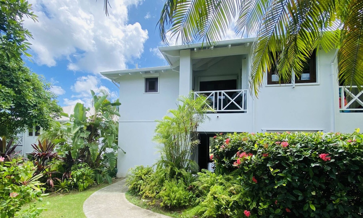 Estate Fountain Condo | Carambola golf course villa - 10 minutes to north shore beaches