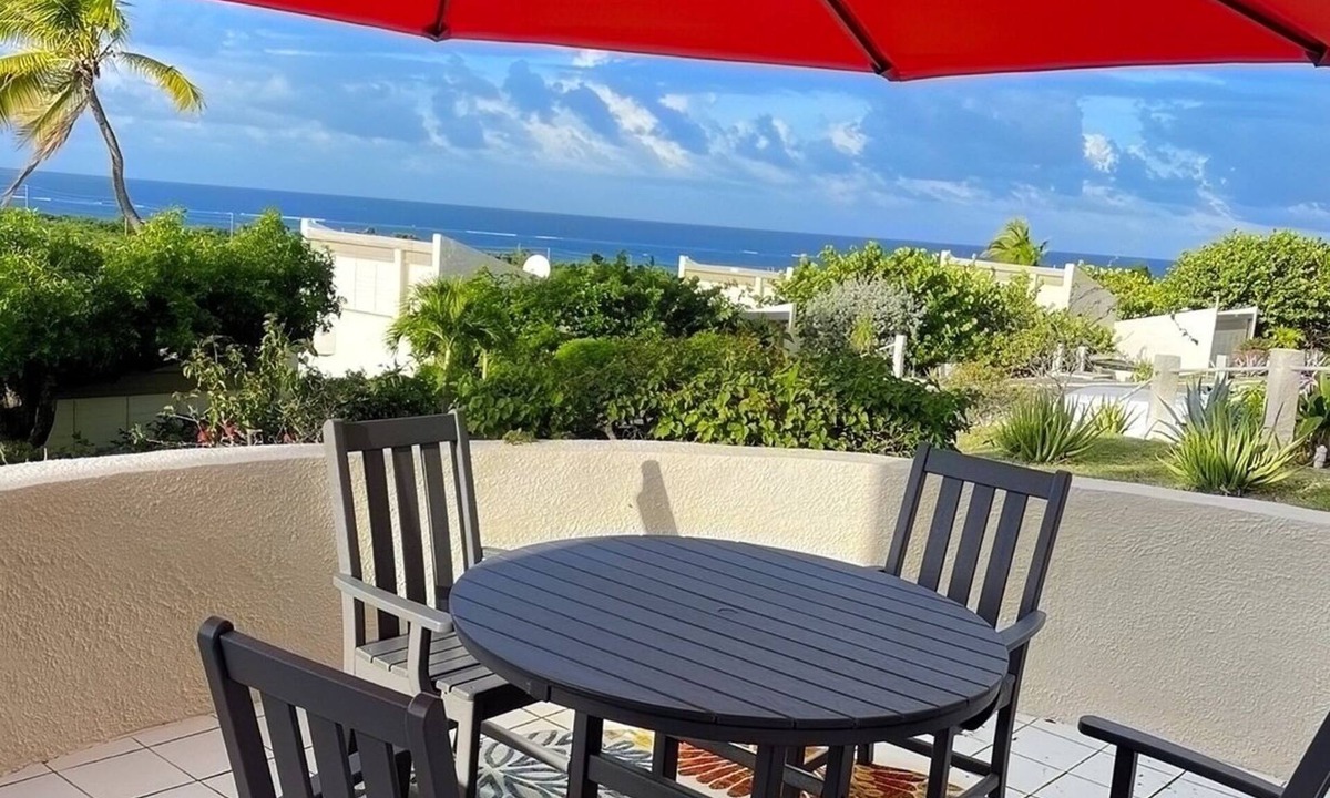 Slob Condo | Casa Iguana @ The Reef Condominiums