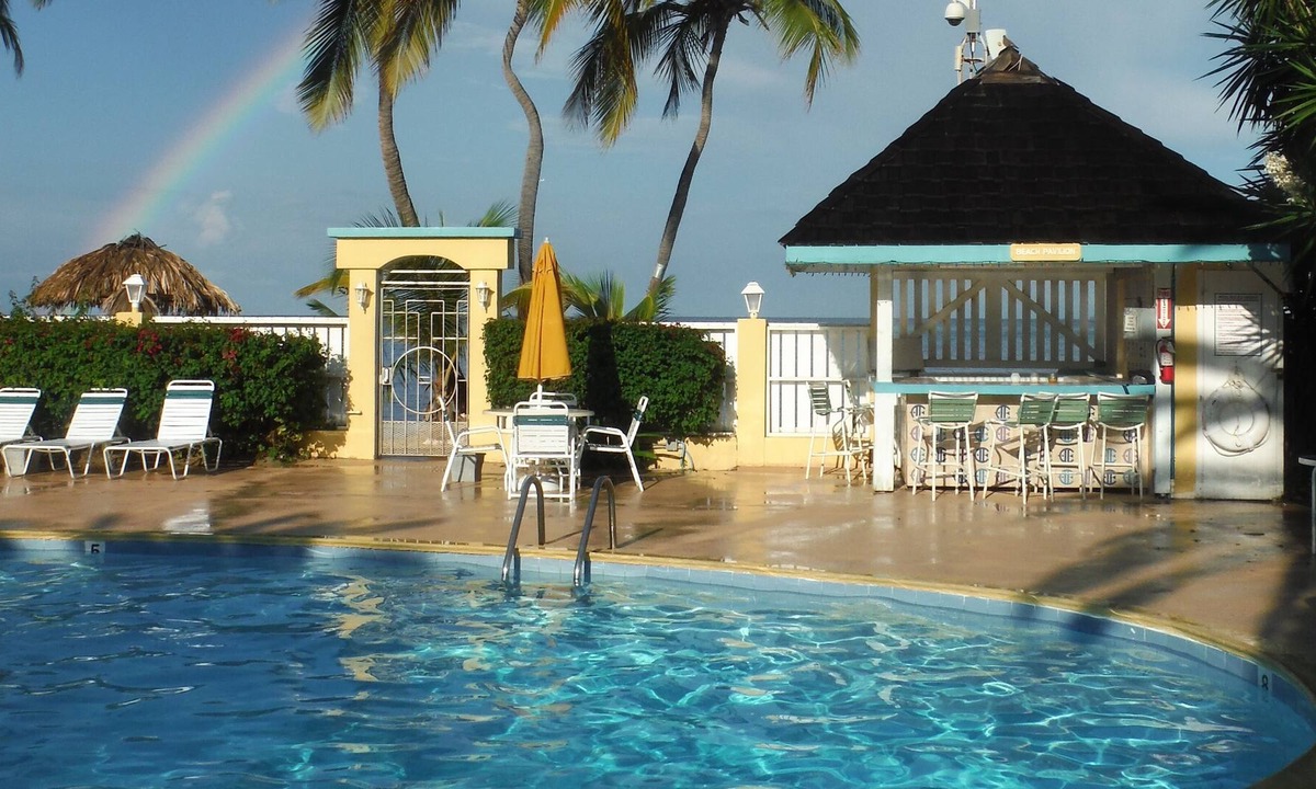 Estate Golden Rock Condo | * CENTRAL AIR * 1ST FLOOR * NO STEPS * TWO WEEK MIN STAY
