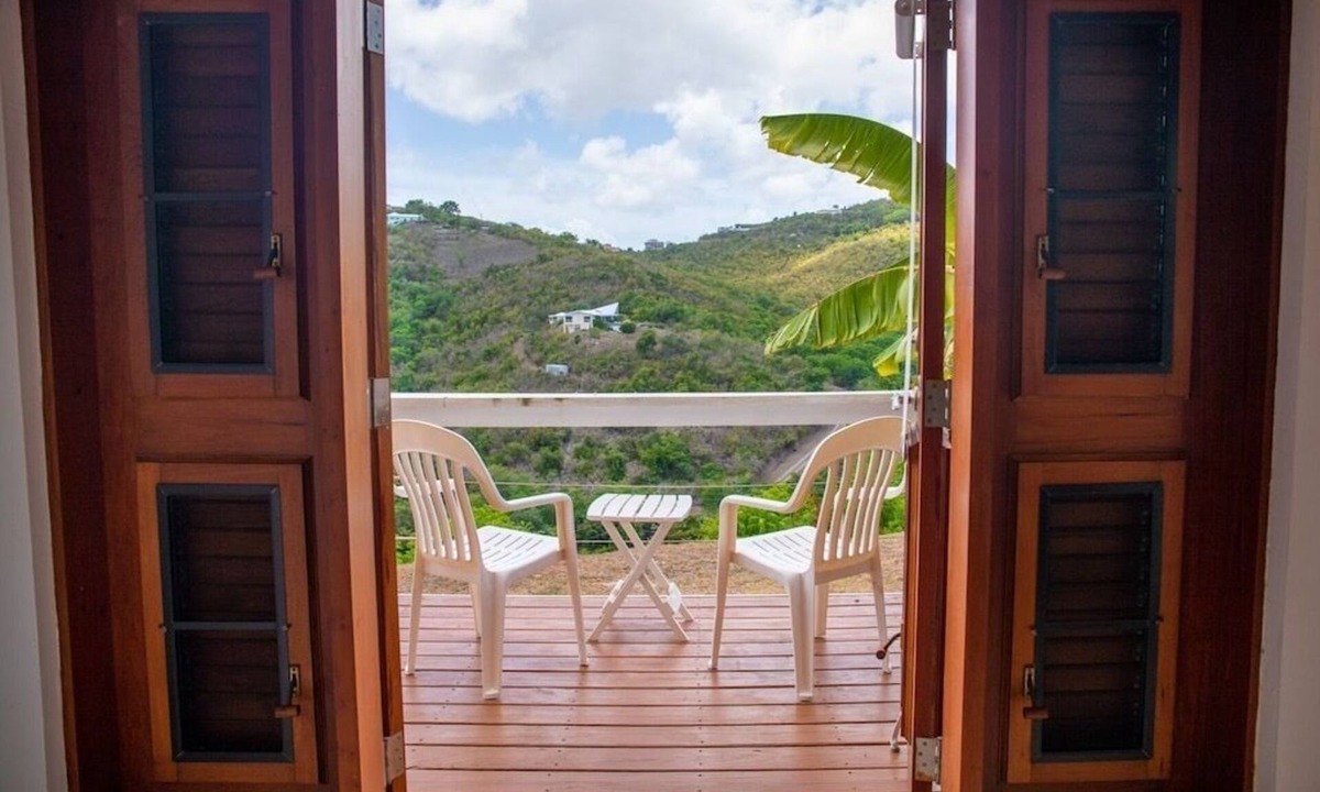 Estate Salt River House | Charming 4-bedroom house with AC, fitness room in fabulous Christiansted