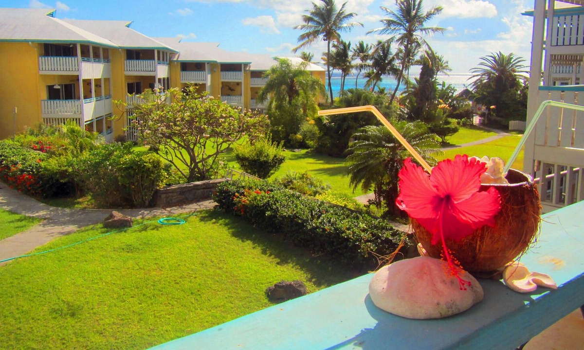 Estate Golden Rock Condo | Coconut Grove- Seaside 2 bedroom- SUMMER SPECIAL-only 160.00 per night !