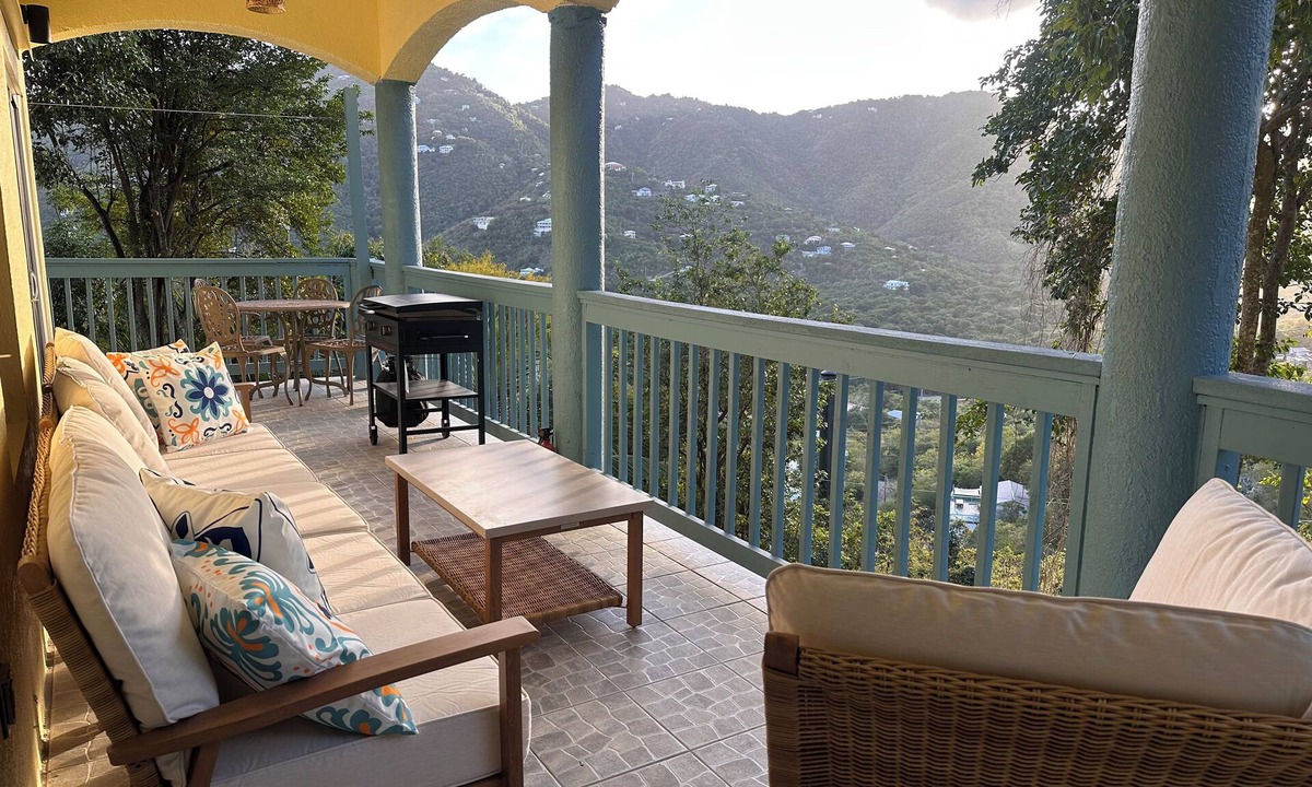 Upper Carolina Condo | Coral Bay 2BR; Mountain View; AC; Starlink; Generator
