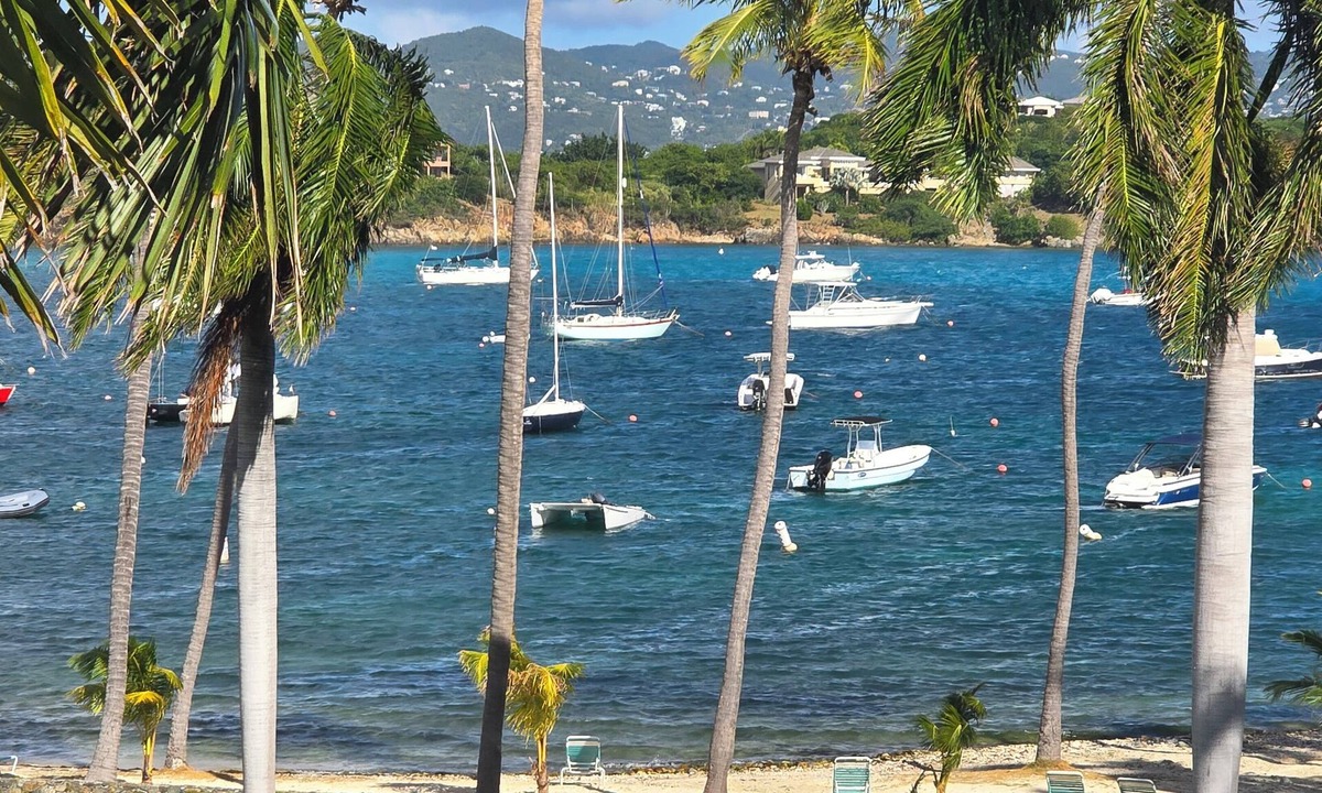 Nazareth Condo | Direct Beachfront Anchorage 3 Bedroom Contemporary. Exquisitely Built, Furnished