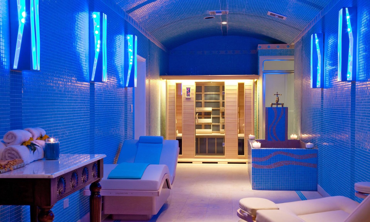 Maho Bay Quarter Villa | Exclusivity & Luxury in Harmony with Nature.
