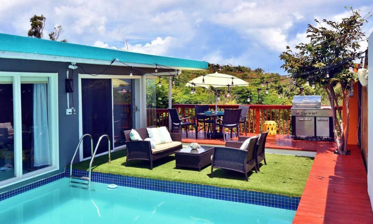Red Hook Condo | Generator! Private Pool Villa - Sapphire Beach 5min walk & Washer/Dryer WiFi 6n