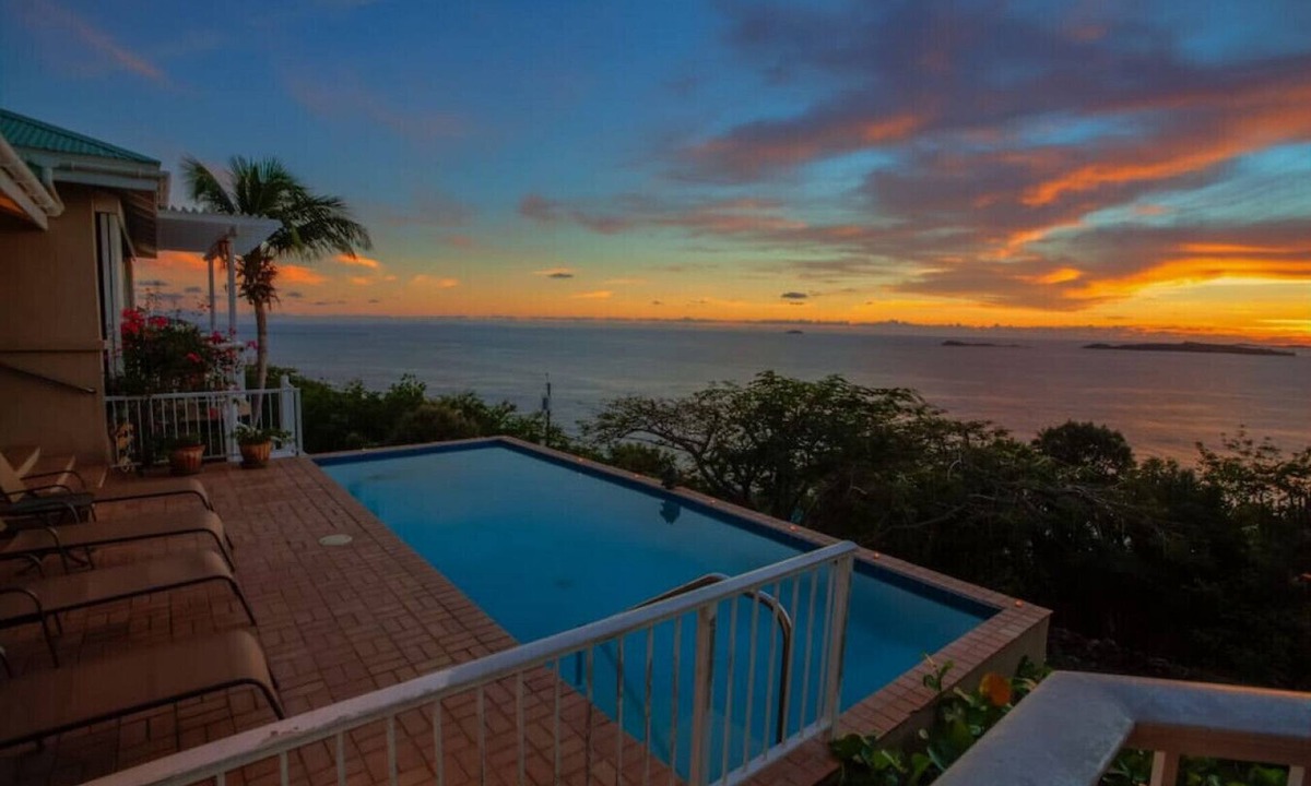 Great Cruz Bay Villa | Hale Lani Villa - breathtaking views Tesla backup power