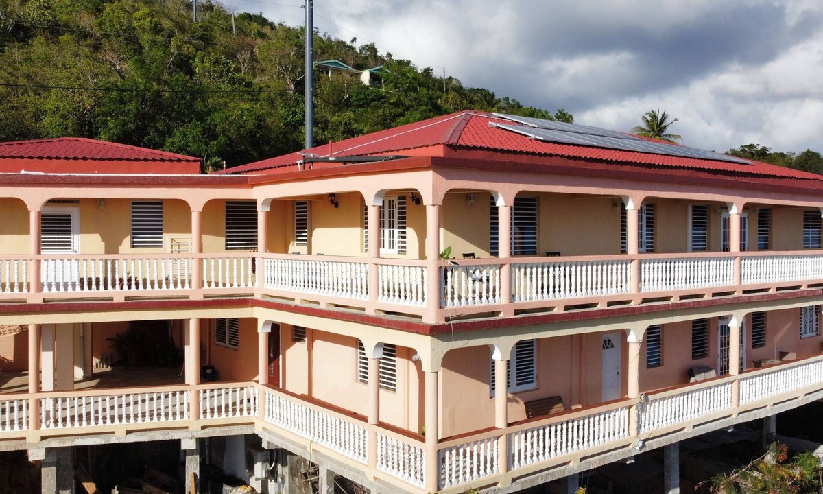 Estate Contant House | Home with Gorgeous Views, Early/Late Check In/Out