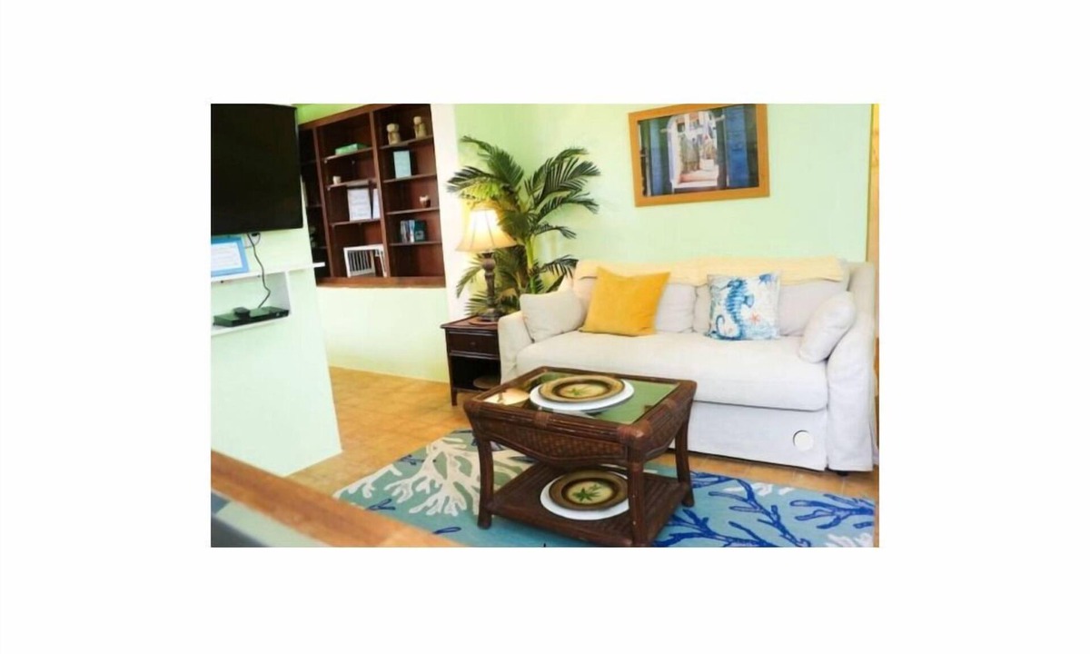 Estate Hermon Hill Apartment | Lavendar Palms - Cozy 1-BR studio near Christiansted w/AC, views of N & S shores