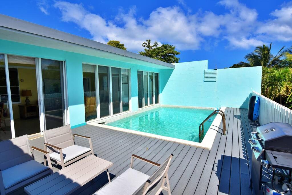 Red Hook Apartment | Lovely 1BR condo with private pool @Sapphire Beach VIII