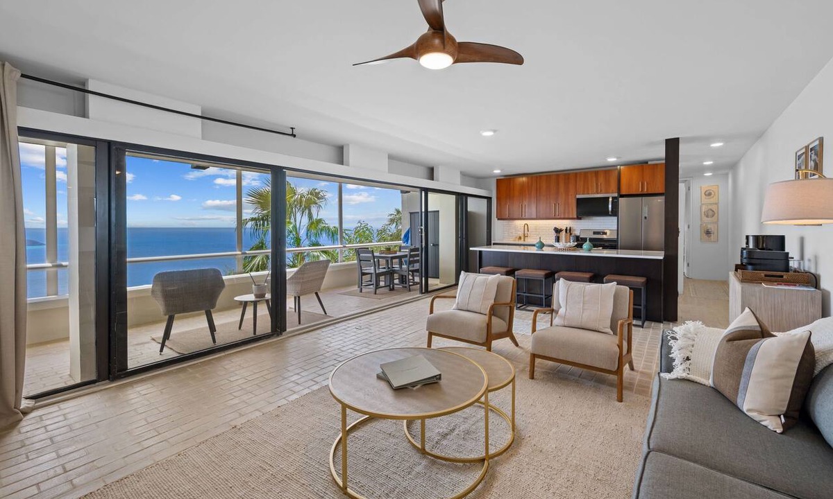 Estate Lovenlund Condo | Magens Bay | Views From Every Room | Modern Vibes