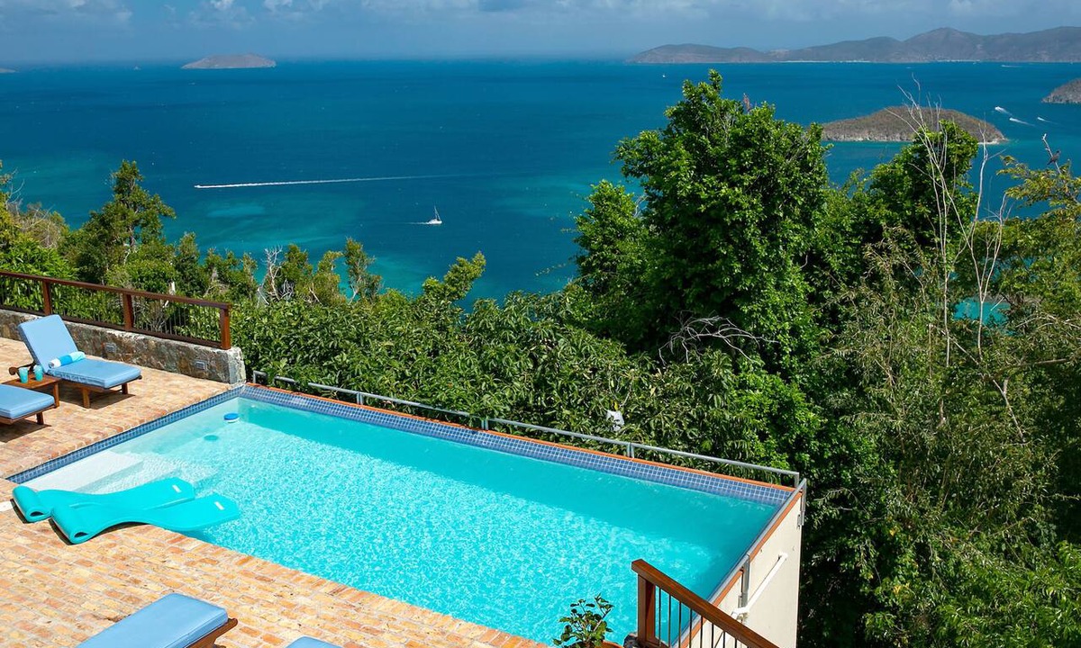 Estate Hammer Farm Villa | Mango Bay: Amazing North Shore Views!