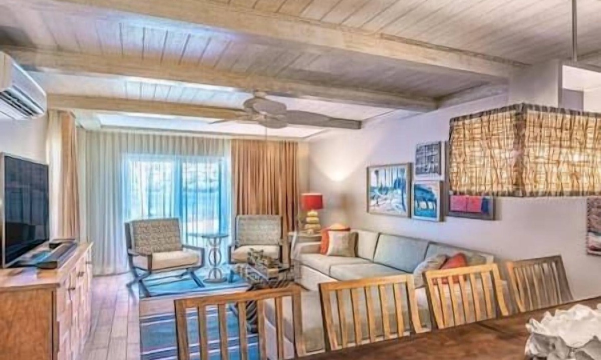 Red Hook Resort | Margaritaville Vacation Club Beachfront Resort