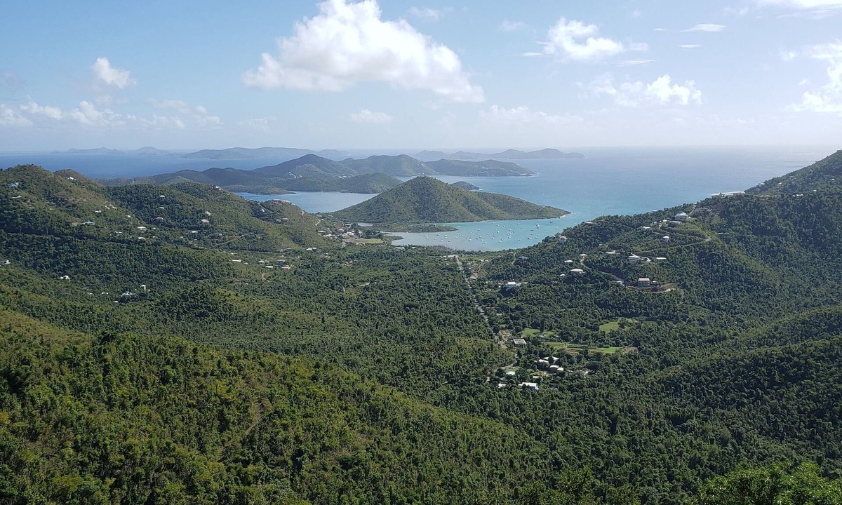 Maho Bay Quarter Apartment | Minutes from beaches & trails of the National Park, with a large bedroom .