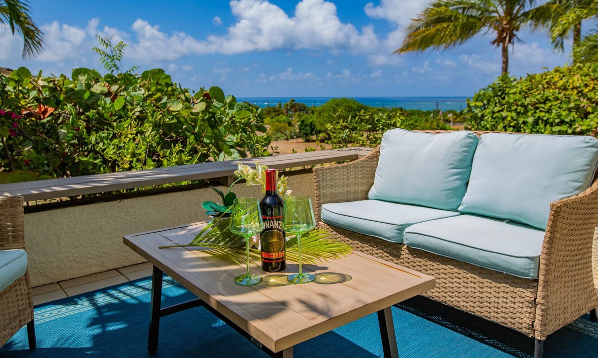 Estate East Street House | Mountain and sea views! Pool and golf course located on site.