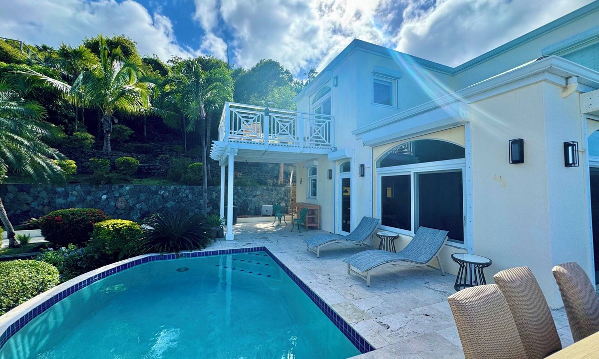 Estate Lovenlund Villa | N E W - Isle Blue Haven Villa -