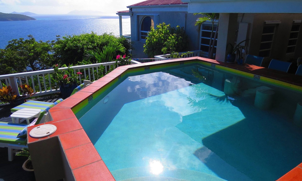 Peterborg Villa | Ocean View Villa & Cottage located 5 minutes from Megans Bay with Cocktail Pool
