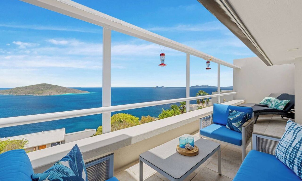 Estate Lovenlund Condo | Ocean Views | 2 Kings | Generator + Pool + Magens