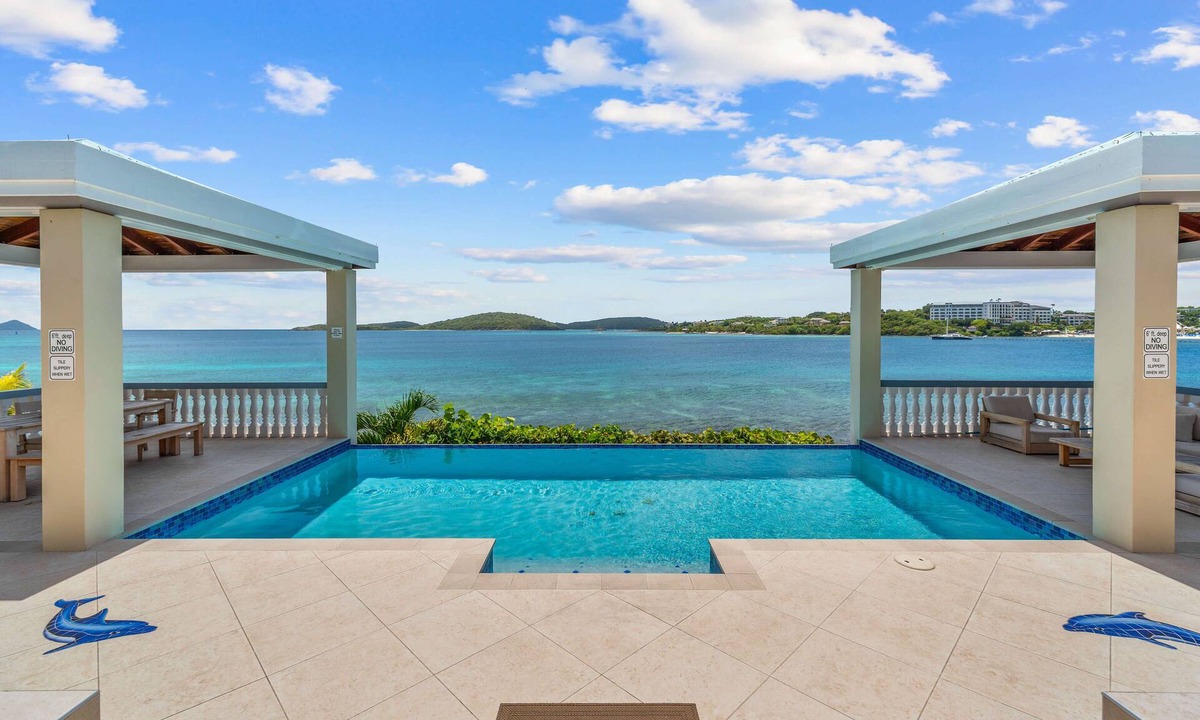 Nazareth Villa | Oceanfront Estate w/Infinity Pool & Private Beach, Ideal for Groups & Weddings!
