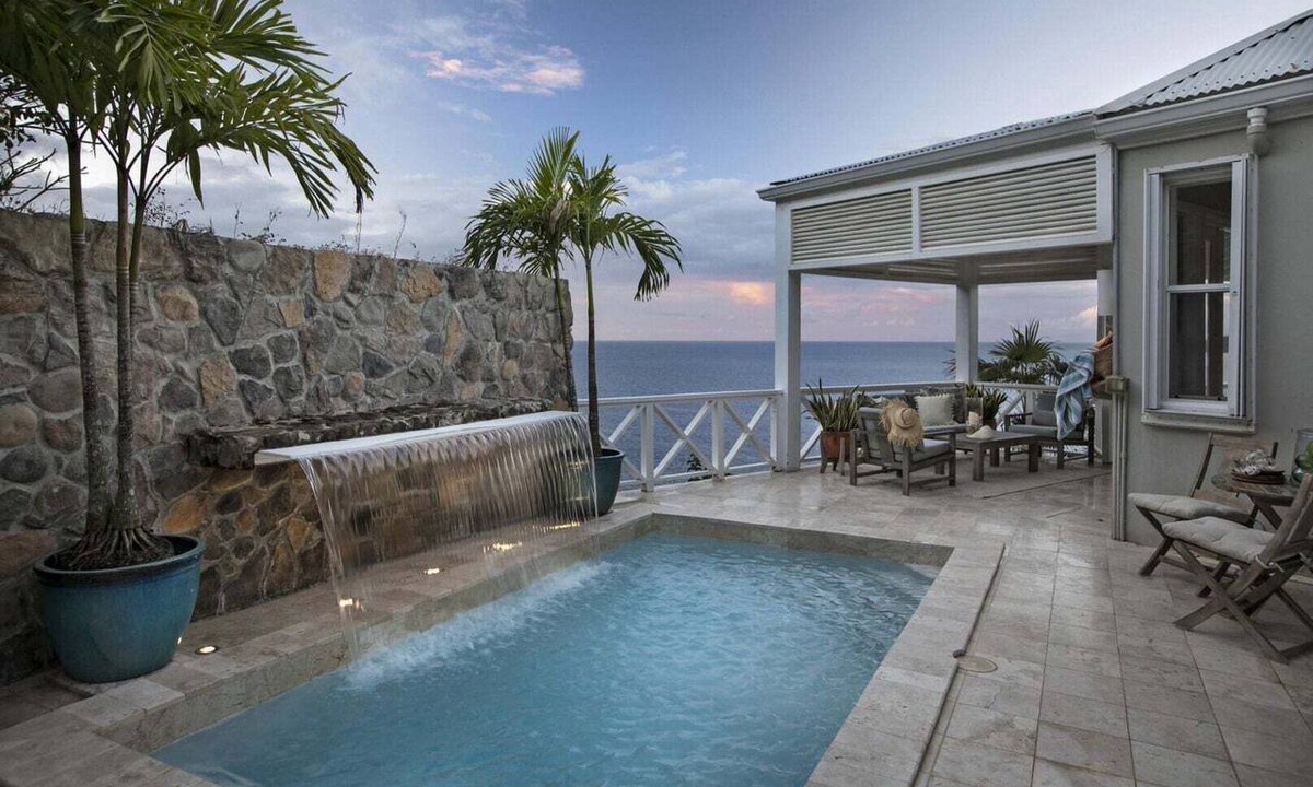 Peterborg Villa | Oceanfront Villa w/Private Pool near Magen’s Bay