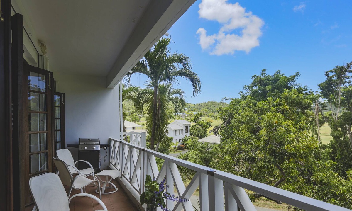 Estate Fountain Condo | Paradise for Golf & Nature Lovers!