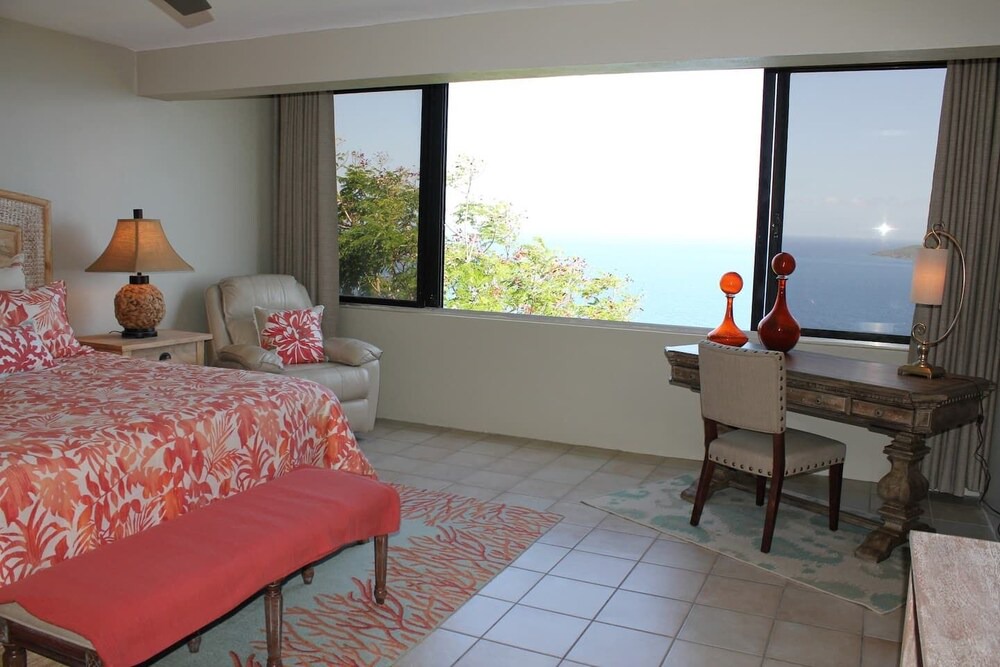 Estate Lovenlund Condo | Paradise Palms 1-Bedroom Condo w/ Pool & Panoramic Ocean Views