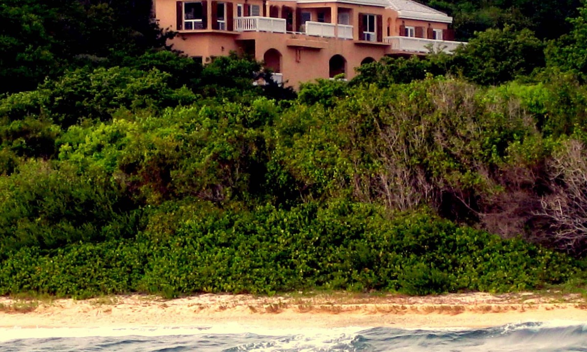 Fish Bay Villa | Peaceful, Eco Friendly Villa with direct National Park and ocean access!