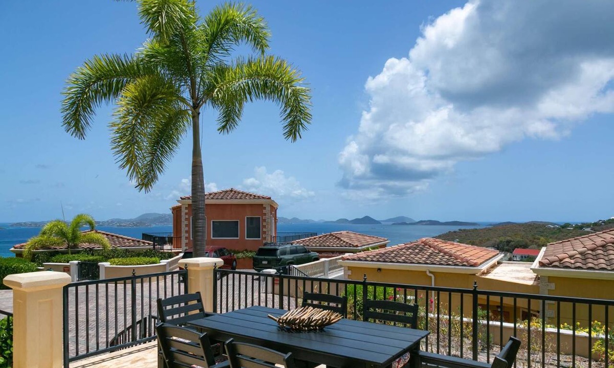 Estate Enighed Villa | Pineapple Villa, Newly Refurbished with Backup Power & Private Dipping Pool