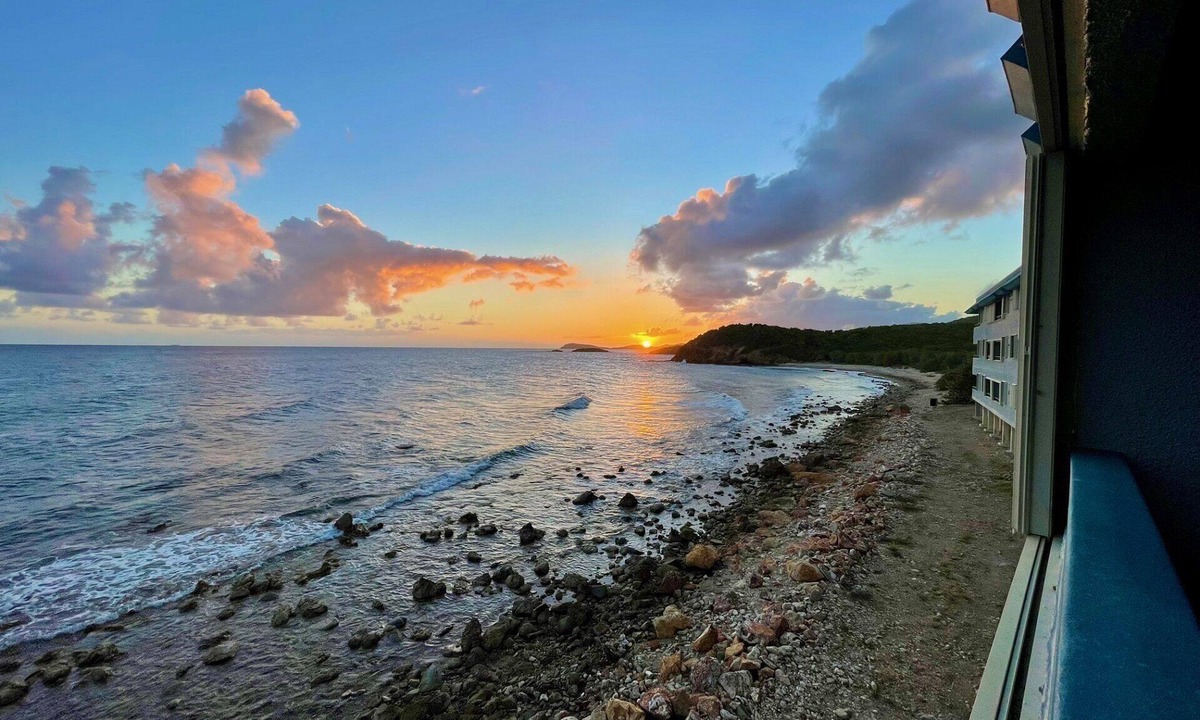 Bolongo Bay Condo | Platinum Paradise! Renovated/Modern Luxury! Romantic Couples Getaway! Book Now!