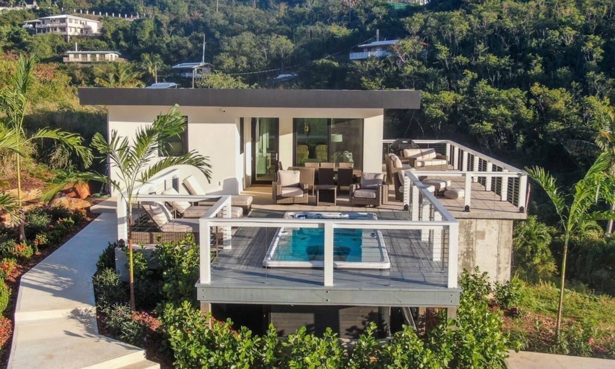 Estate Frenchman Bay Villa | Private Pickleball Court - 5 min walk to Beach