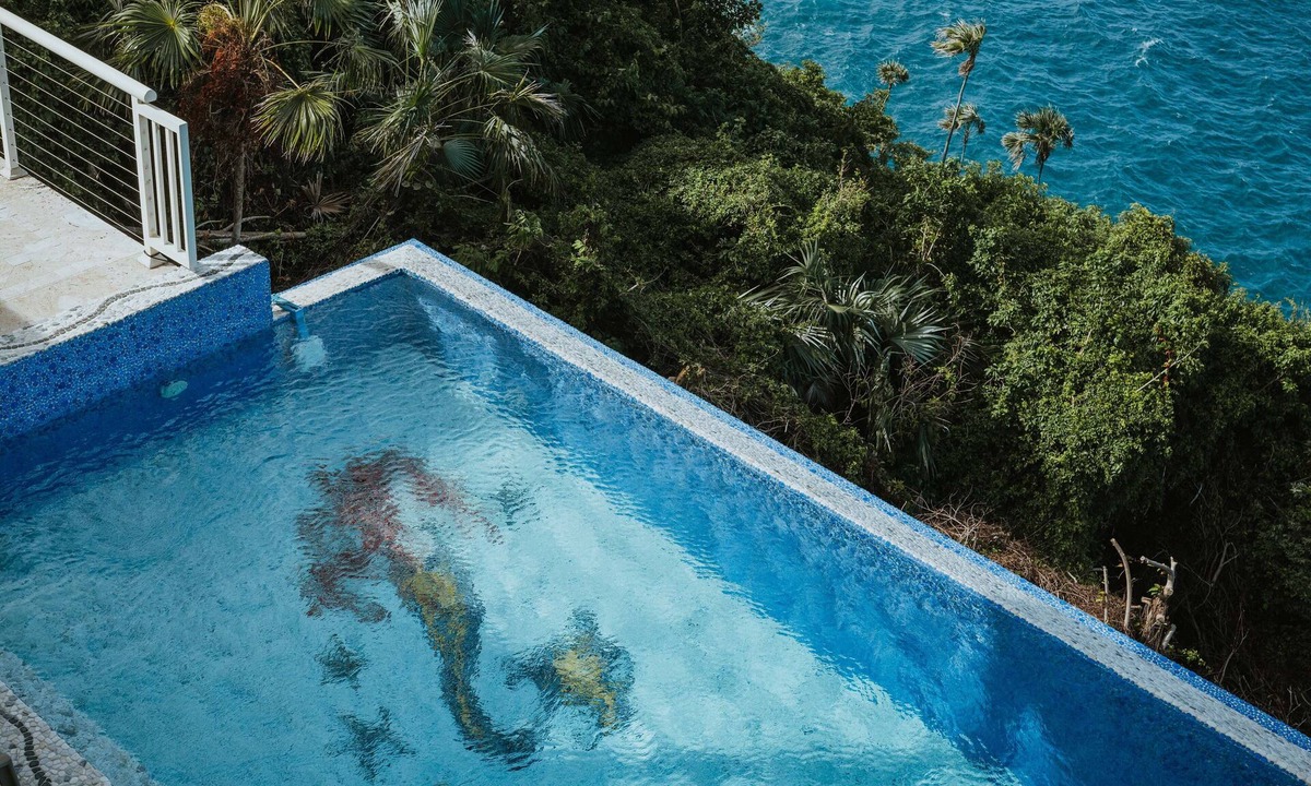 Estate Peterborg Villa | Private Waterfront 5 Bedroom Villa! Stunning views from every room!