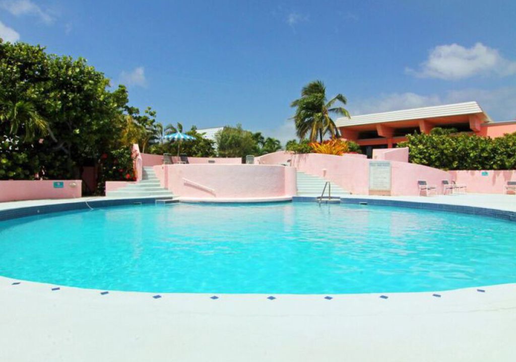 Bolongo Bay Apartment | Renovated Studio Ocean View Overlooking Bolongo Bay