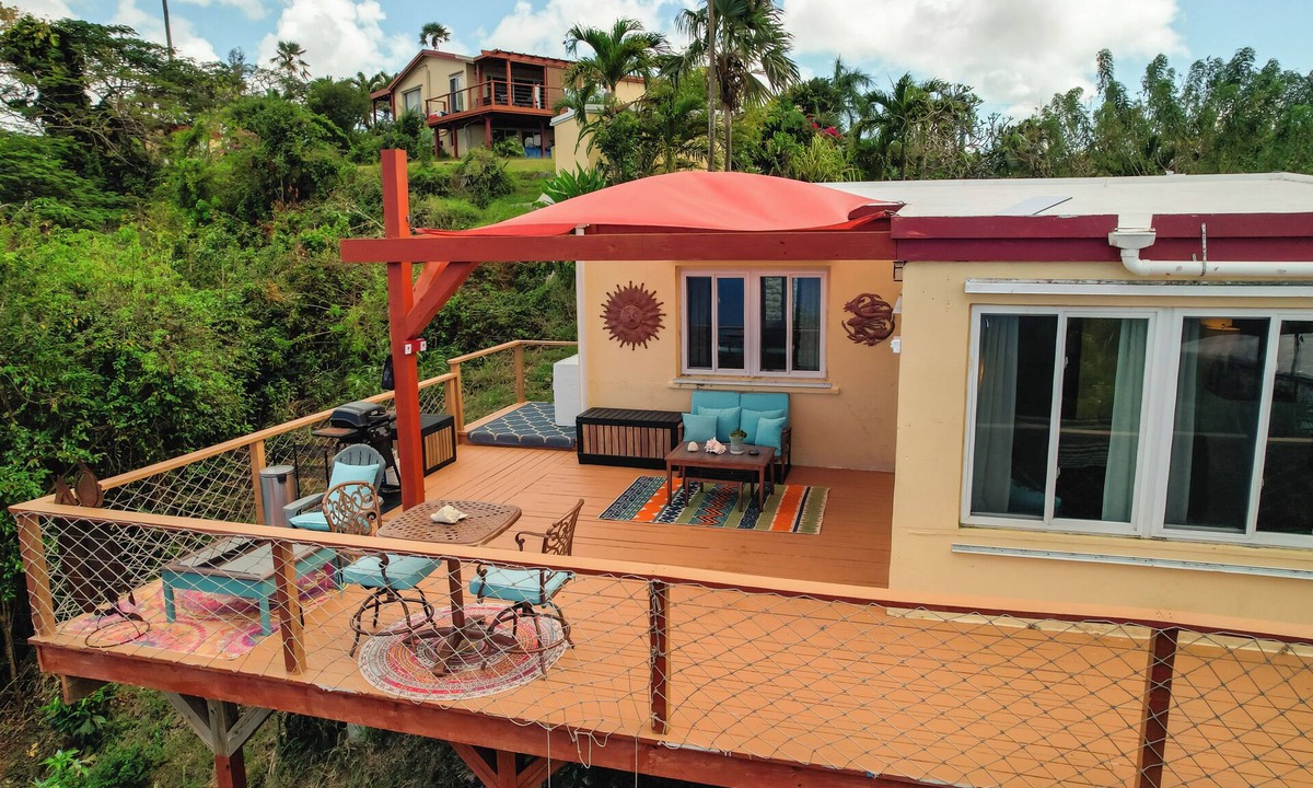 Kingshill Cottage | Romantic Hideaway 1-bedroom cottage with AC , a huge deck with an amazing view.