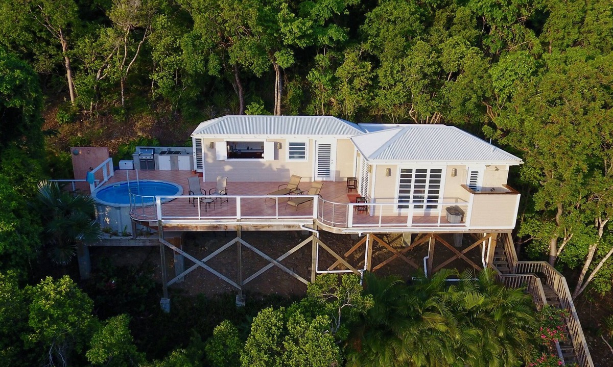 Estate Carolina Cottage | Romantic, Private 1 Br Getaway With Pool And Stunning Views