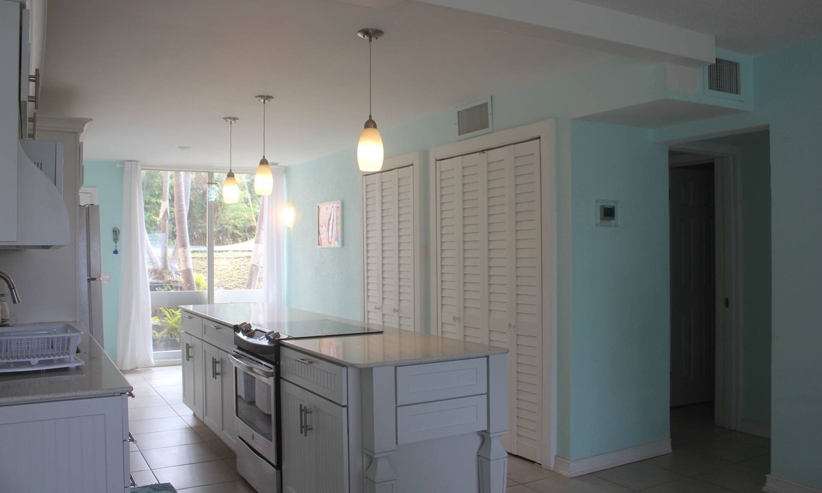 Estate Salt River Condo | Sea Haven at Gentle Winds St. Croix USVInBeachfront condo steps to the sand.