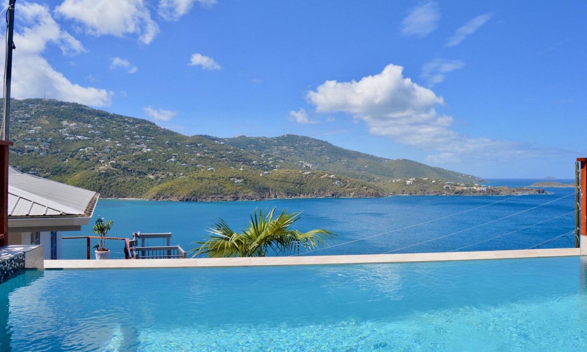 Peterborg Villa | Secluded peterborg Villa-July 4 open! Enjoy sweeping views of Magens bay